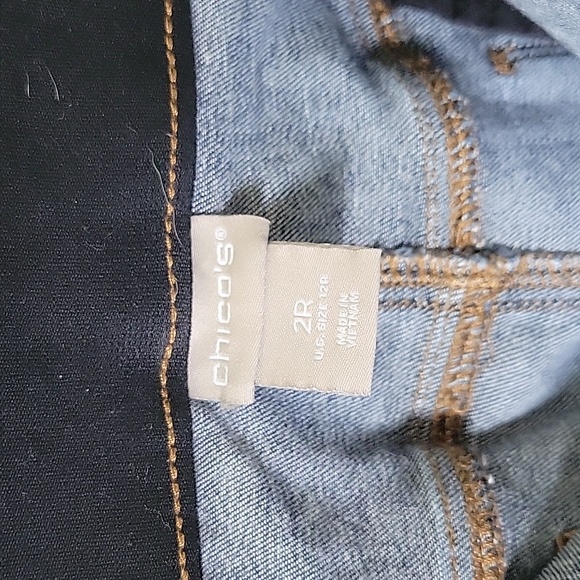 Chico's Skinny Jeans - Size 2 - Picture 4 of 10